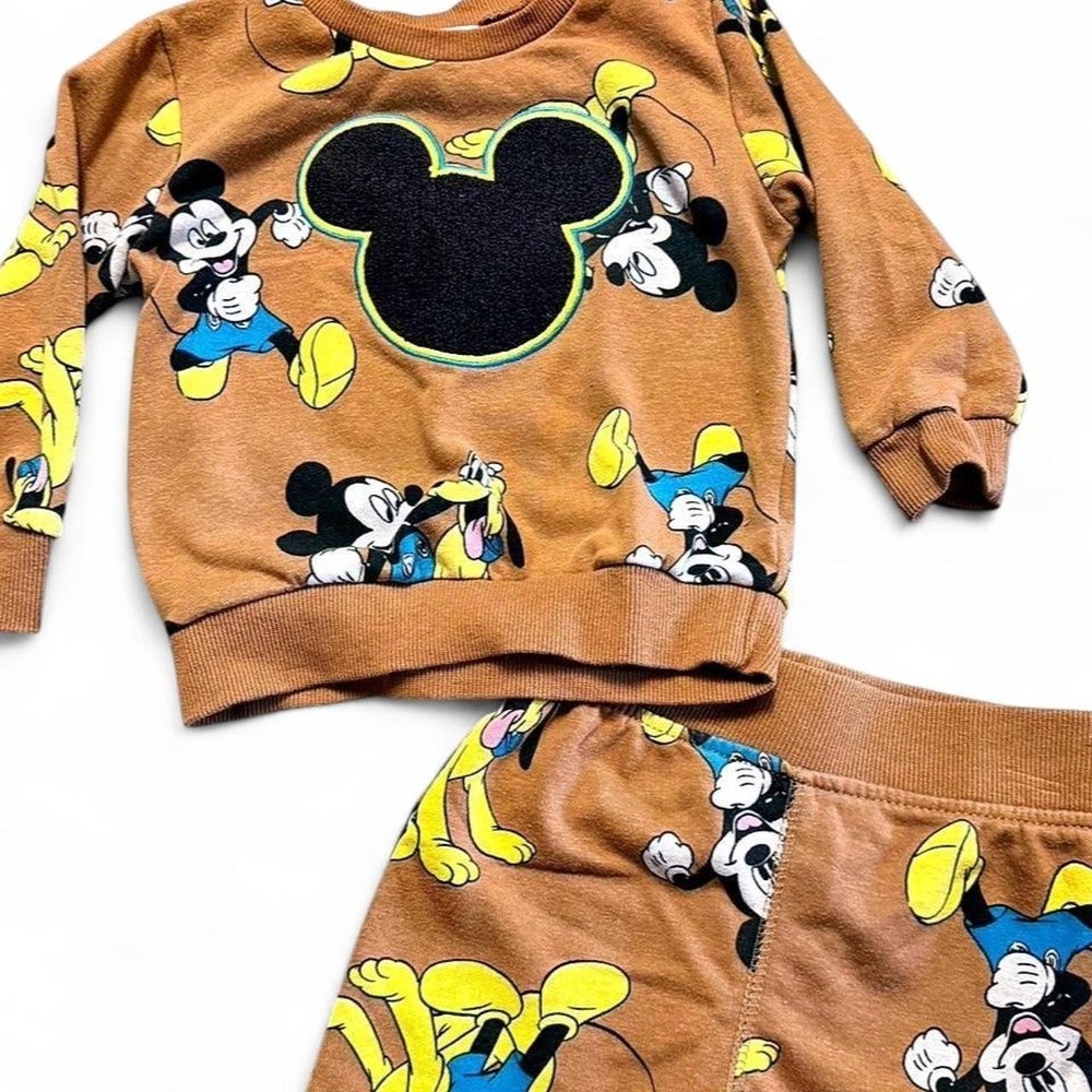 Disney Mickey Mouse brown sweatshirt and shorts set Size 18 months